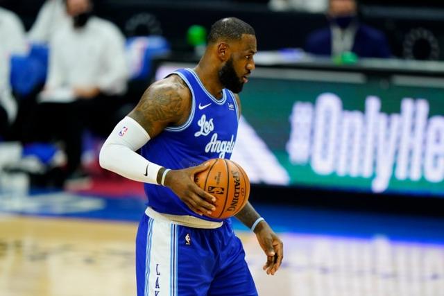 掘金的困境与雄鹿的教训